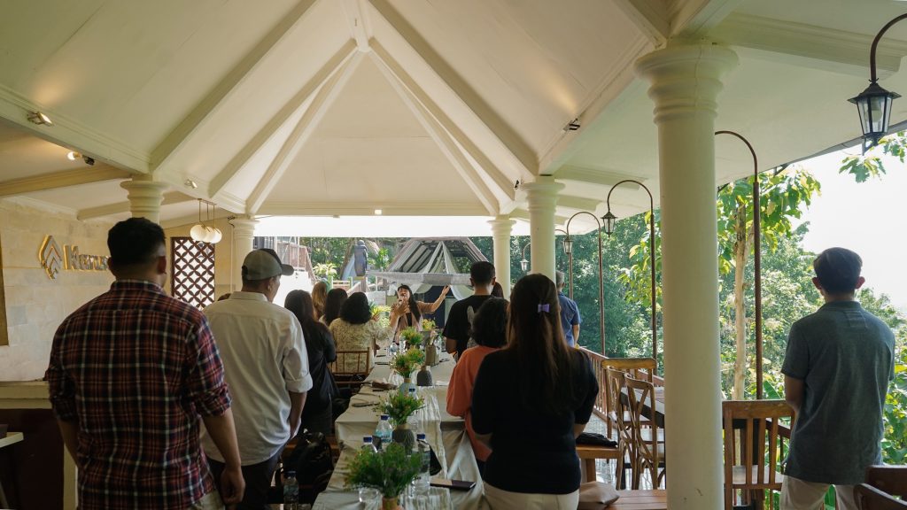 Prière communautaire à Bukit Rhema : salle de prière à Magelang